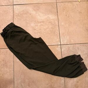 Lululemon Surge Jogger Olive Green Size 6  Slim Fit Tech Joggers